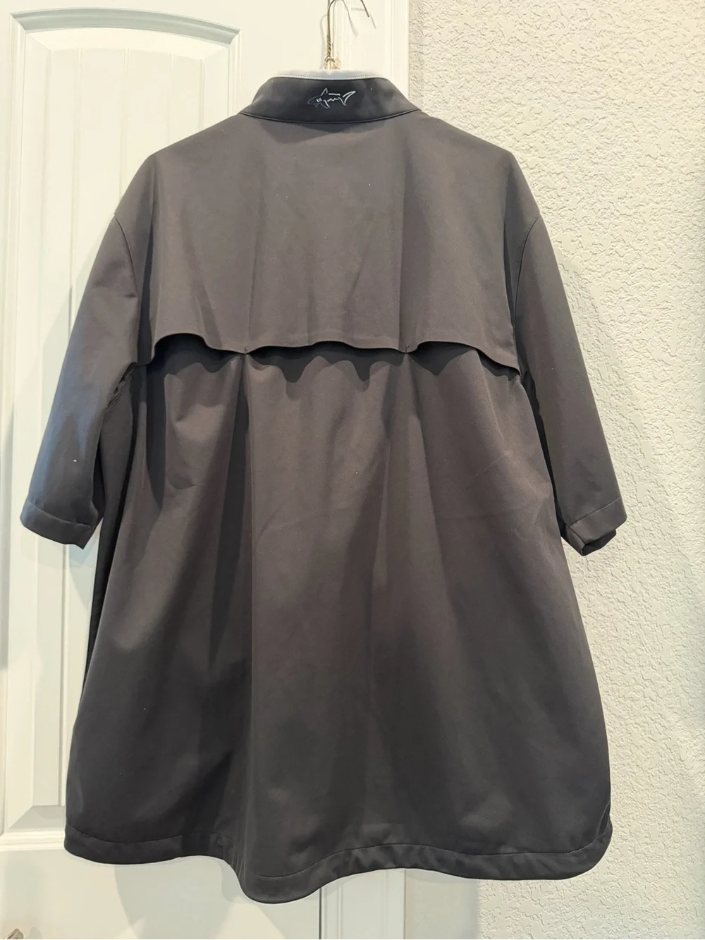 Greg Norman Collection Black and Light Gray Short-Sleeve Zip Jacket